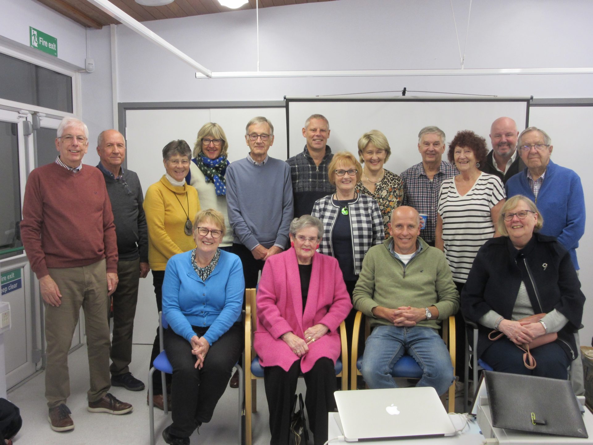 Group of 16 people.